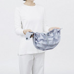 shupatto-compact-foldable-bag-m-morning-sun-step-1