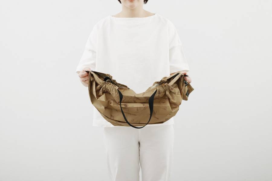 shupatto-packable-bag-27L-flying-birds-pull-1