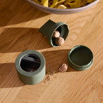 Muskatreibe BILLUND green_crushgrind4