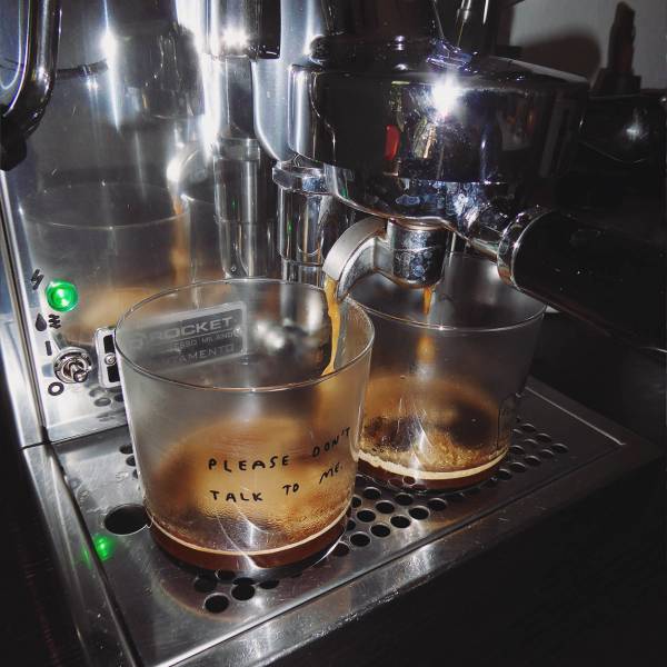 yahya_studio_Glas Please don´t talk to me3